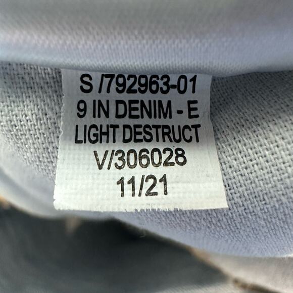 Old Navy Light Wash Destructed Slim Fit Jean Shorts Mens 38 High Rise Distressed - Picture 8 of 8